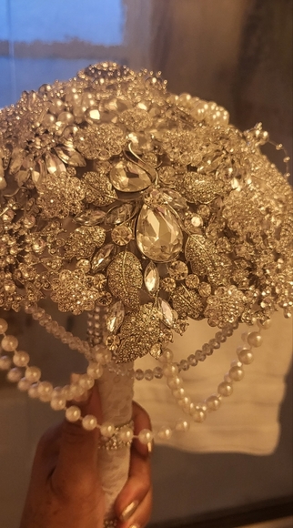 Silver brooch bouquet - Picture 4 of 7
